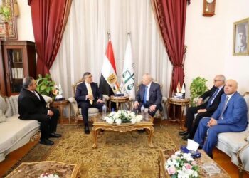 محافظ الجيزة يزور رئيس مجلس الدولة وذلك لتقديم التهنئة بتولي سيادته رئاسة المجلس