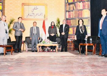 فى ملتقى الهناجر الثقافي “ثورة يوليو تاريخ وطن وذاكرة شعب” 