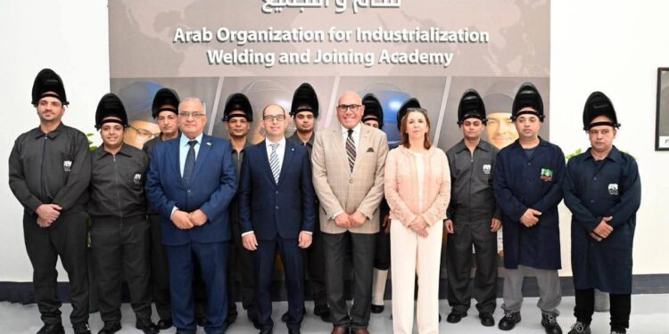 مدارس الهيئة العربية للتصنيع تحقق تنمية صناعية وطنية كبرى بكافة المصانع المصرية