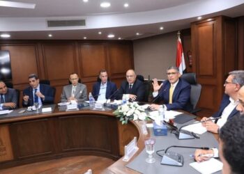 محافظ الجيزة يعلن السماح باستكمال أعمال بناء الدور داخل المسطح المتصالح عليه طبقًا لقانون 187 لسنة 2023 