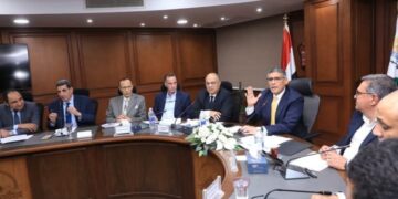 محافظ الجيزة يعلن السماح باستكمال أعمال بناء الدور داخل المسطح المتصالح عليه طبقًا لقانون 187 لسنة 2023 