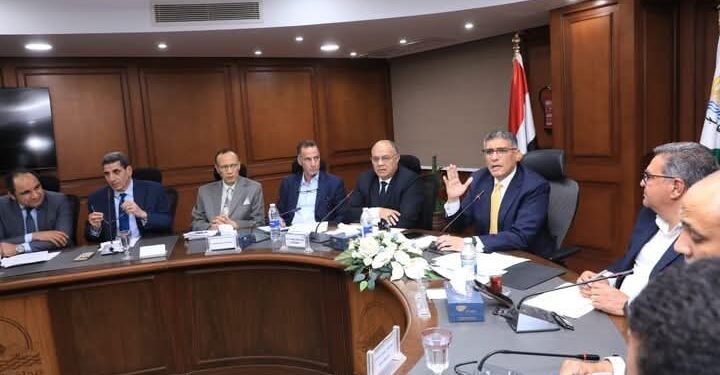 محافظ الجيزة يعلن السماح باستكمال أعمال بناء الدور داخل المسطح المتصالح عليه طبقًا لقانون 187 لسنة 2023 