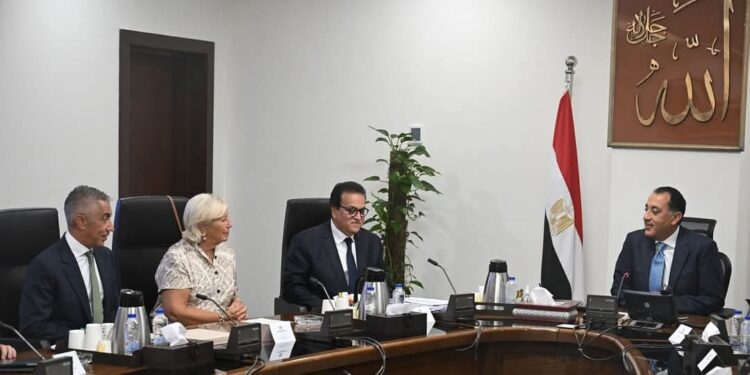 رئيس الوزراء يلتقي بوكلاء الماركات العالمية لتشجيع الاستثمارات في مصر