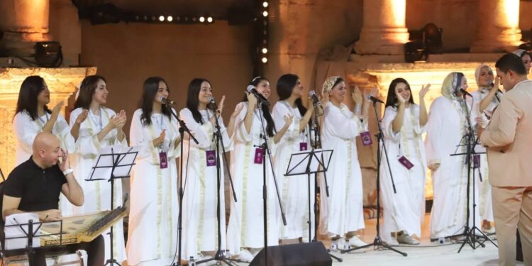 كورال “هارموني” المصرية يضيء المسرح الشمالي في مهرجان جرش