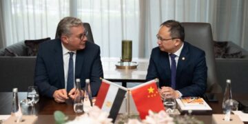 اجتماع بين وزير البترول ورئيس “يونايتد إنرجي” لتعزيز التعاون الأفريقي