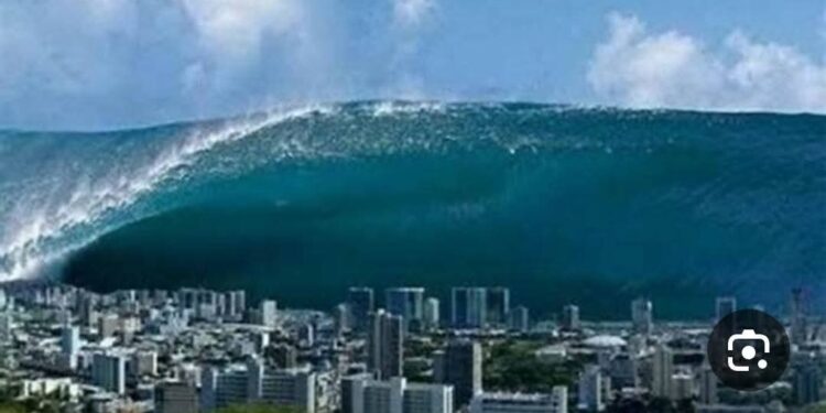 موجة تسونامي تضرب سواحل كاليفورنيا ومخاوف من موجات تردديه متتالية أشد خطورة