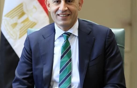 وزير التربية والتعليم يعتمد جداول امتحانات الدبلومات الفنية الدور الثانى