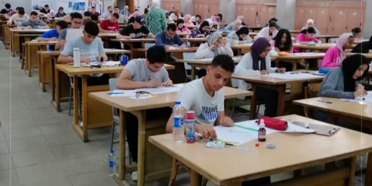 قواعد جديده لقبول طلاب الثانوية العامة بالكليات