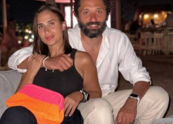 بعد زواج دام 14 سنه انفصال كـريـم محمـود عبـدالعـزيـز عن زوجتـه «آن رفاعـي»