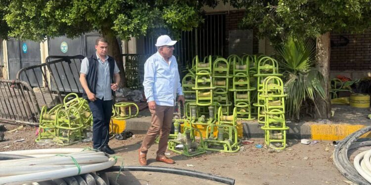 وزير الكهرباء يتفقد مواقع العمل بمحطة محولات جزيرة الدهب عبر نهر النيل