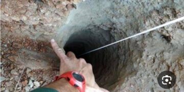 بمساعدة تركية إنقاذ طفل بريف الرقة السورية سقط في بئر عميقة تصل لأكثر من 60 مترا 