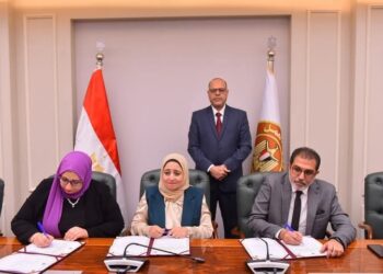 وزير العمل: تبروتوكول تعاون مع مؤسستي “مصر الخير” و”عمارة مصر للبحث العلمي وتنمية المجتمع