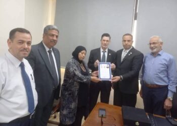 الاتحاد الدولي للصحافة العربية يكرم  أبطال العطاء الإنساني بمستشفى سيد جلال الجامعي