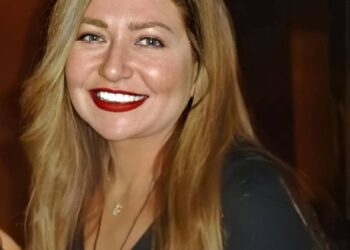 صدمة على طريق الساحل.. ليلى علوي تنجو من حادث مروع!”