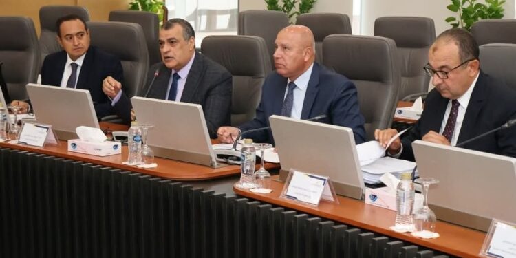 المجلس الأعلى للطاقة يناقش رفع القدرة وتوفير الطاقة لـ 14 مشروعًا صناعيًا”