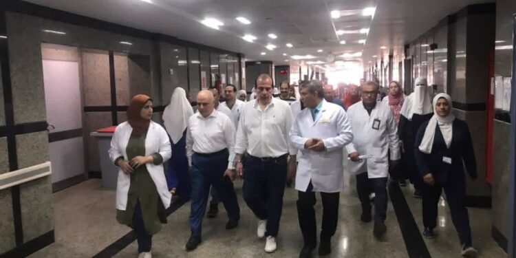 نائب وزير الصحة والسكان يتفقد عدة منشآت طبية في محافظة القليوبيه