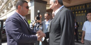 محافظ الغربية يستقبل وزير الإسكان