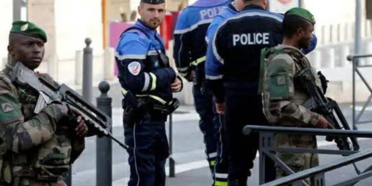 المركز العربي الأوروبي يندد بمقتل تونسي على يد الشرطة الفرنسية