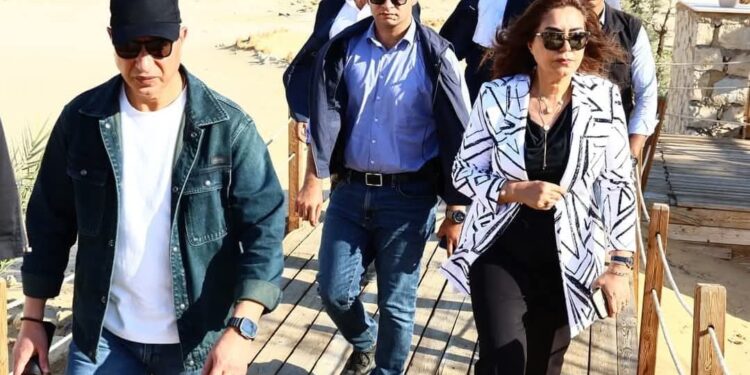 وزيرة التنمية المحلية والقائم بأعمال وزير البيئة ومحافظ الفيوم في جولة تفقدية بمحمية وادي الريان