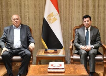 وزير الشباب والرياضة يلتقي نظيره الفلسطيني لمناقشة الملفات الشبابية والرياضية