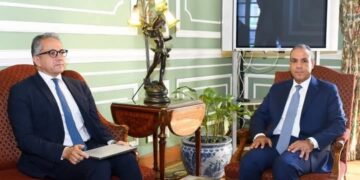 وزير الخارجية يستقبل المرشح المصري لمنصب مدير عام اليونسكو
