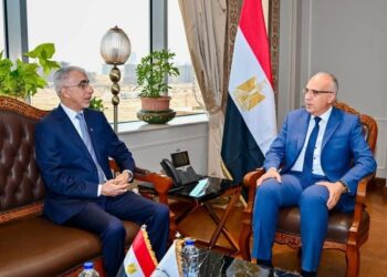 الدكتور سويلم يناقش مع وزير الأشغال البحريني تعزيز التعاون في مجال الموارد المائية