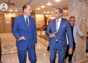 محافظا سوهاج وقنا يبحثان التعاون التنموي بالصعيد