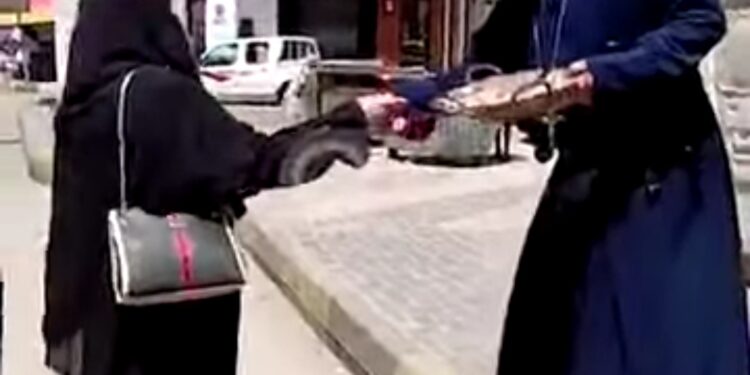 مظاهر الاحتفال بالمولد النبوي الشريف تشكل جزءًا من النسيج الوطني عبر التاريخ