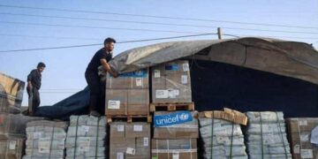 غزة الغاضبة… شعب محاصر بين القصف والجوع