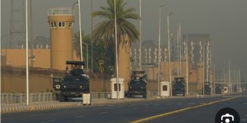 السفارة الأمريكية تعلن عن تفجير “محدود” في مركز دبلوماسي أمريكي في بغداد