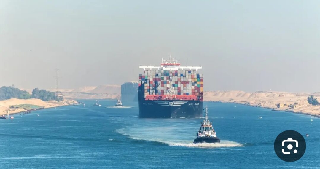 مصر . اتفاق وقف إطلاق النار في قطاع غزة يلقي ثماره علي قناة السويس