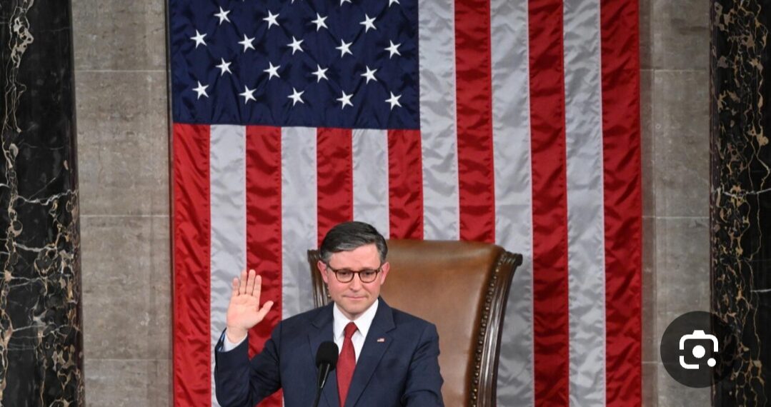 رئيس مجلس النواب الأميركي مايك جونسون  ملفات بجيفري إبستين قيد الاقتراع وليس لدينا ما نخفيه 