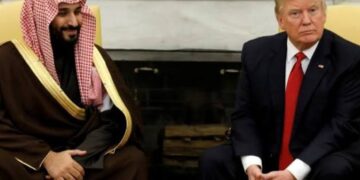 البيت الأبيض يعلن موافقة ترامب  على صفقة دفاعية ضخمة للسعودية