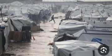 عاصفة و منخفض جوي يسفر عن وفاة 11 مواطنا وإصابة آخرين إثر انهيارات متتالية للمنازل وغرق الخيام على نطاق واسع بقطاع غزة 