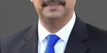 محافظ سوهاج يوجه بوضع ” باركود ” رخصة البناء على البانر التعريفي للمبنى بجميع مراكز المحافظة