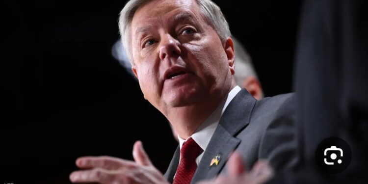 السيناتور الجمهوري الأميركي ليندسي غراهام يحذر دمشق من مهاجمة الأكراد 