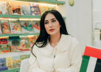 «قرية الظلام» تسرق الأضواء.. سعاد صليبي تضيء سماء القاهرة بفانتازيا اليافعين