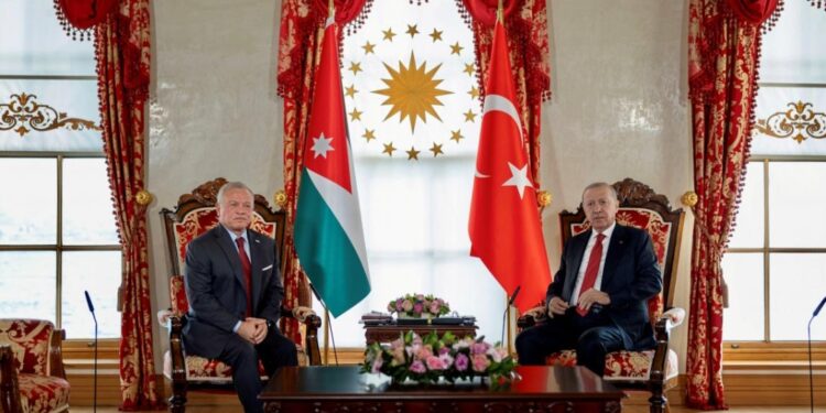 الملك عبد الله و أردوغان يصدران بيانا مشتركا في ختام مباحثات الاردن وتركيا التي عقدت في إسطنبول